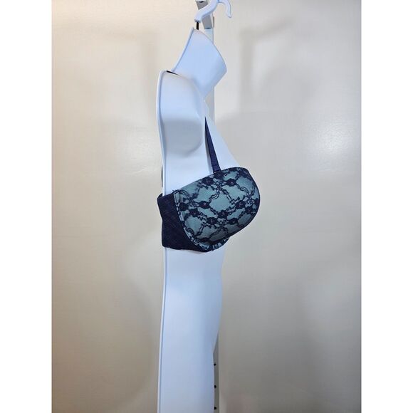 Victoria's Secret Multi-Way Push-Up - Picture 3 of 8